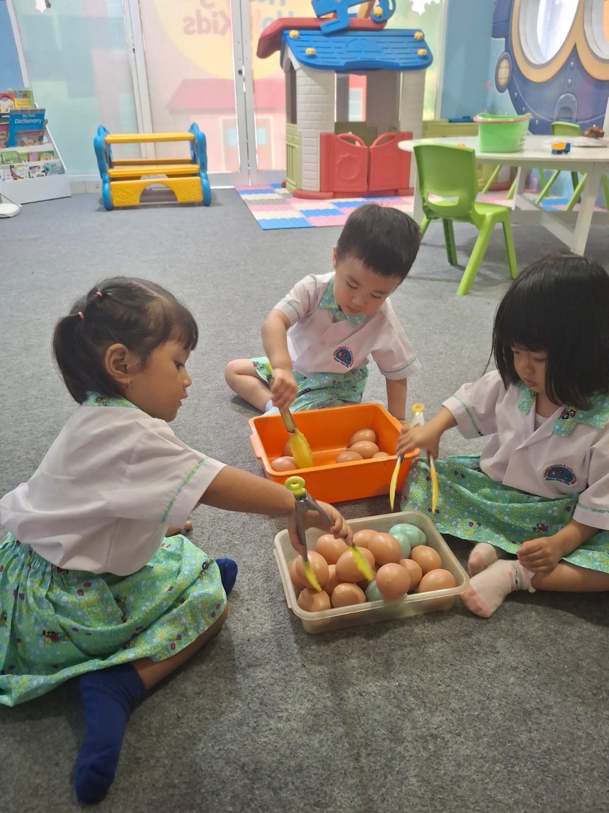 Play Group Kecil - Golden Kids