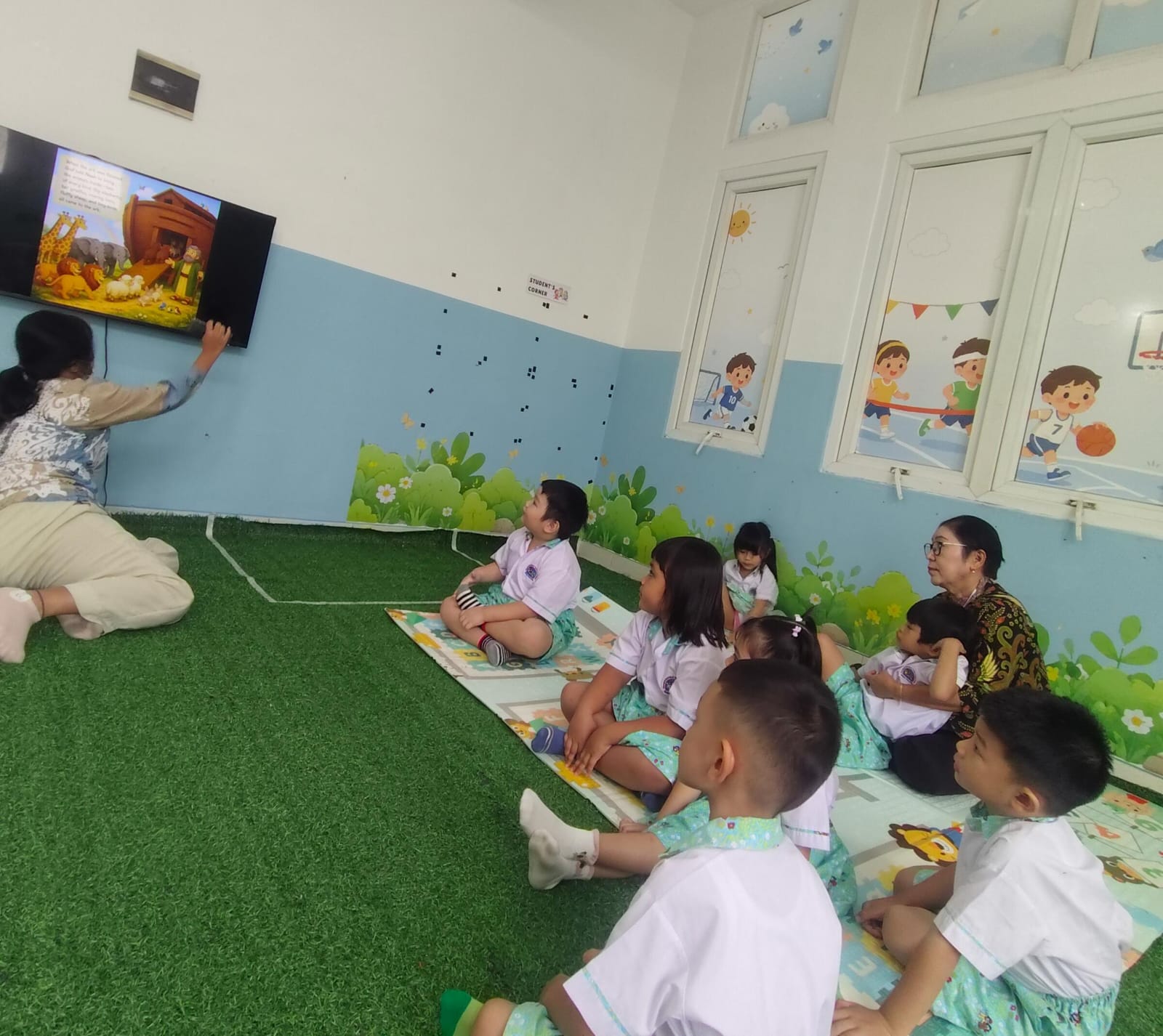 Mendengarkan Cerita