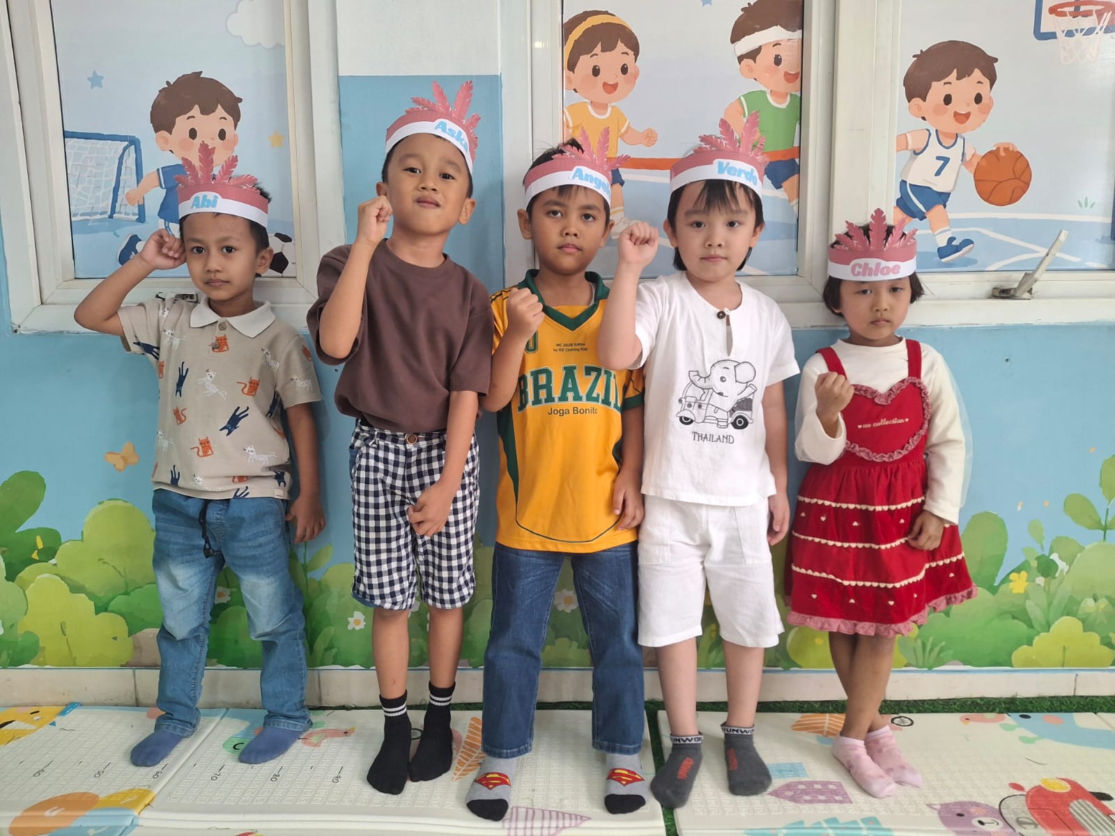 Membuat topi merah putih